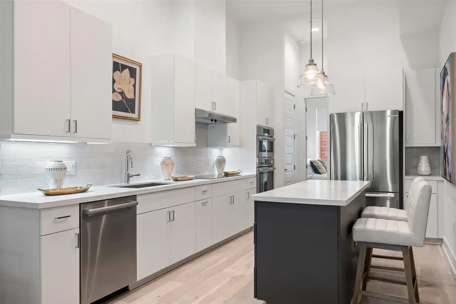 2505 Bluebonnet Ln #13, Austin, TX 78704 - Image #2