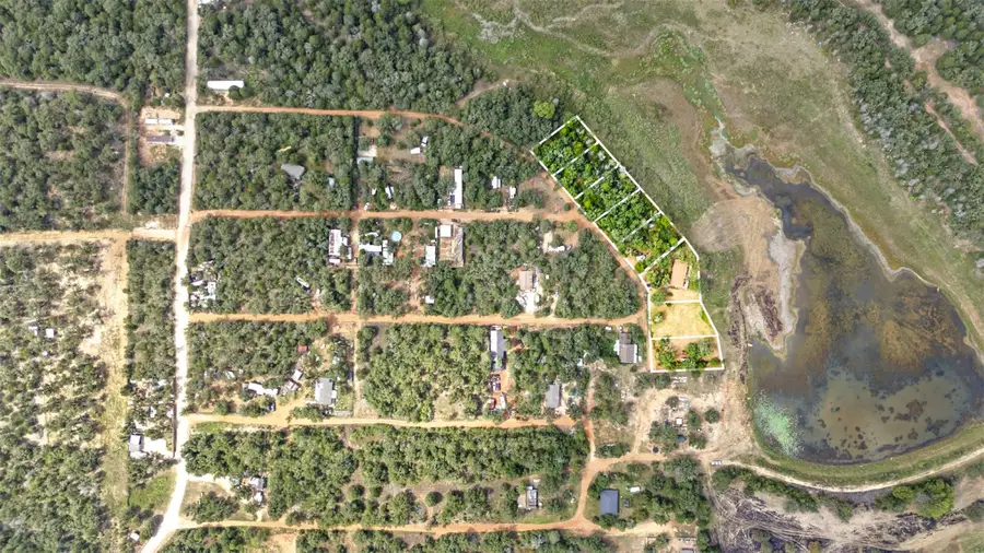 123 Lakeshore Dr, Paige, TX 78659 - Image #2