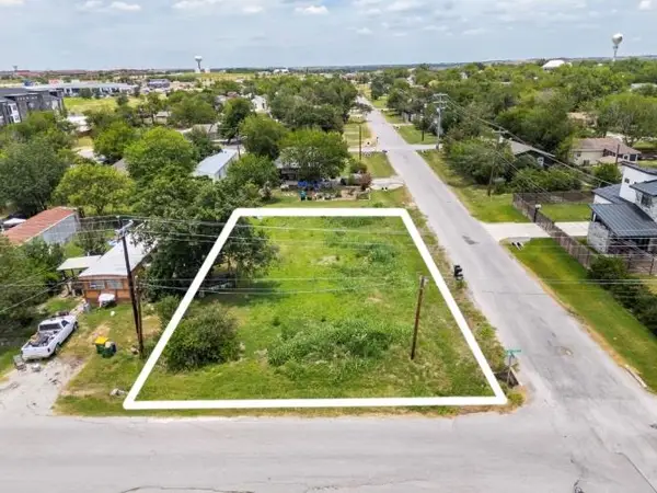 301 W Eggleston St, Manor, TX 78653