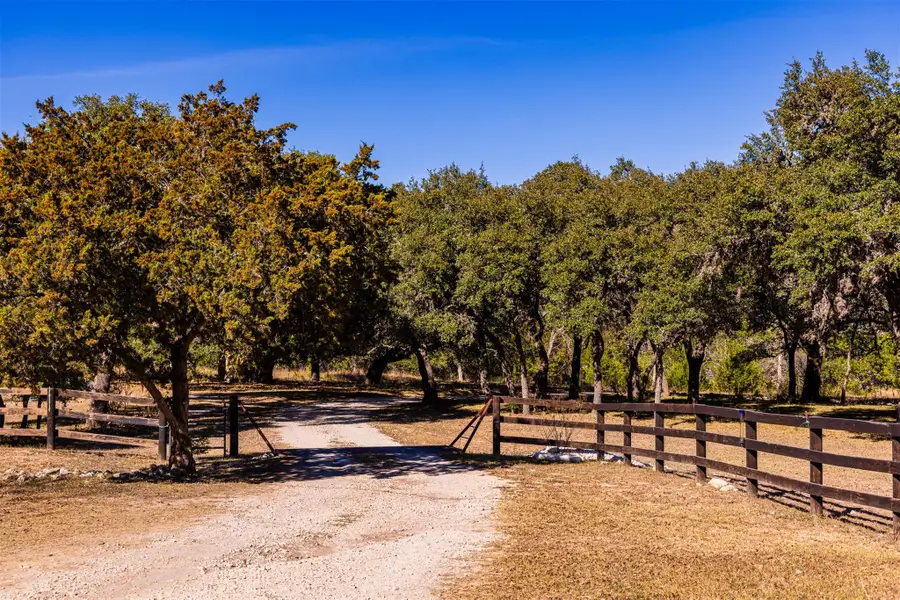 641 Patterson Creek Rd, Leakey, TX 78873 - #3