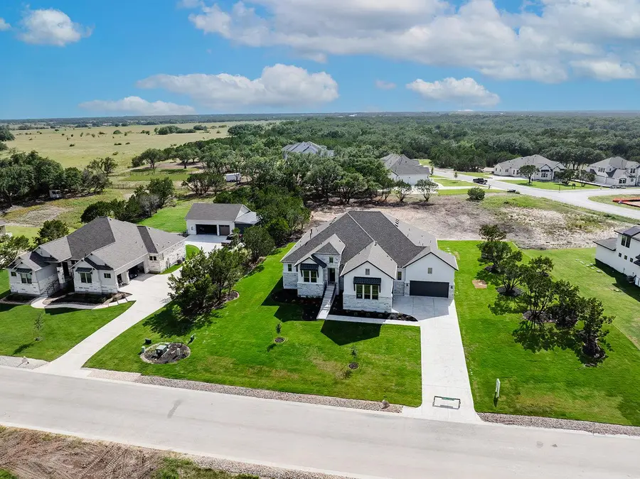 112 Rancho Deluxe Dr, Liberty Hill, TX 78642 - #2