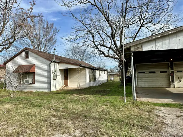 1148 Old Nails Creek Rd, Giddings, TX 78942