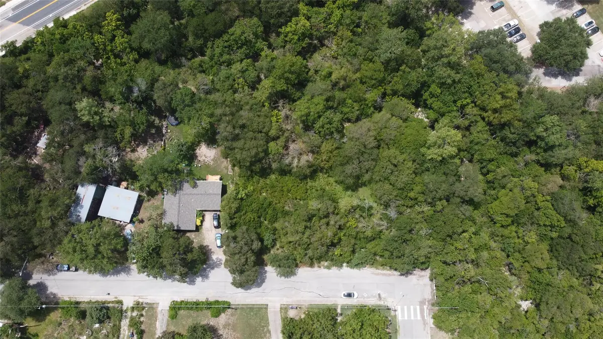 2502 Douglas St, Austin, TX 78741 - #1