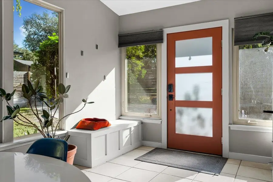 201 La Vista St, Austin, TX 78704 - Image #2