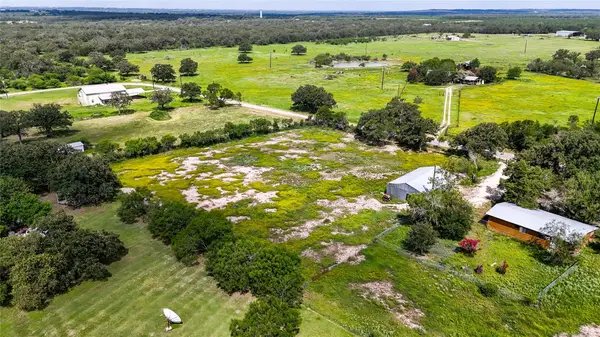 275 & 279 Cross Rd, Kingsbury, TX 78638