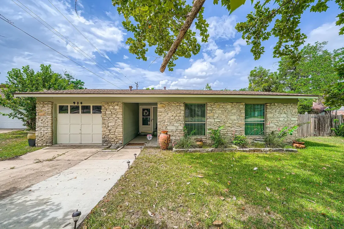 914 Hermitage Dr, Austin, TX 78753 - Image #1