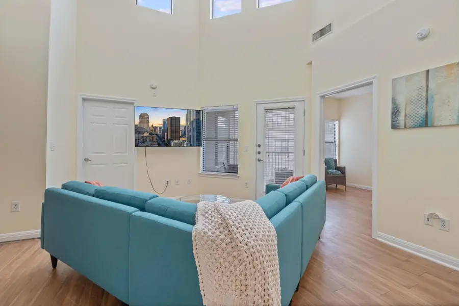 2502 Leon St #501, Austin, TX 78705 - Image #3