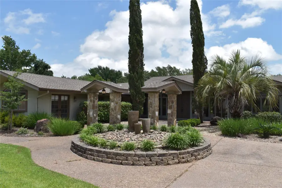 311 Oleander Dr, Marble Falls, TX 78654 - #2