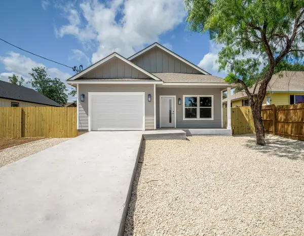 147 W Pine Dr, Granite Shoals, TX 78654
