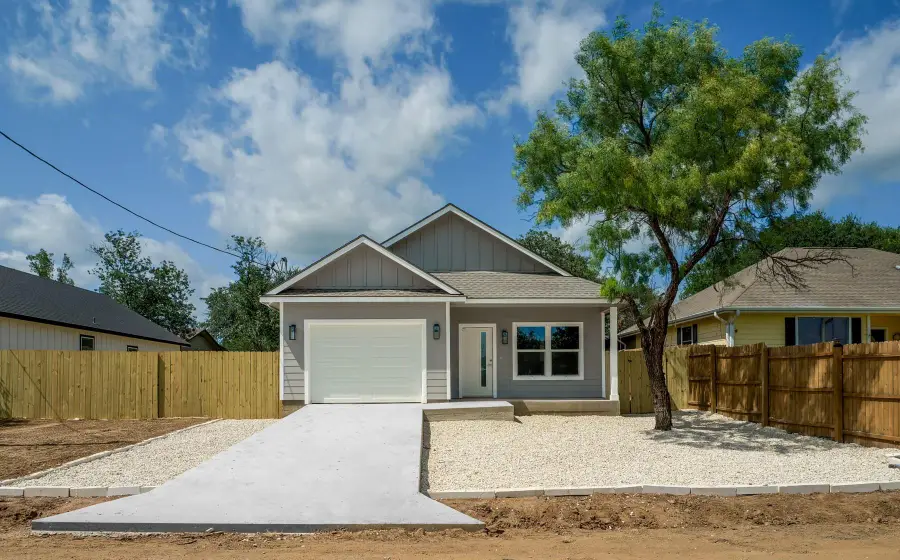147 W Pine Dr, Granite Shoals, TX 78654 - #3