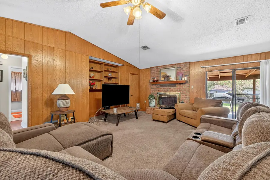 406 E Upshaw Ave, Temple, TX 76501 - #3