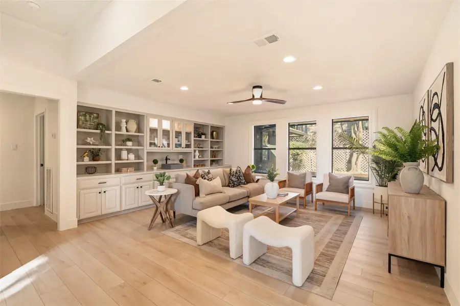 300 Norwood Dr W, Georgetown, TX 78628 - #3