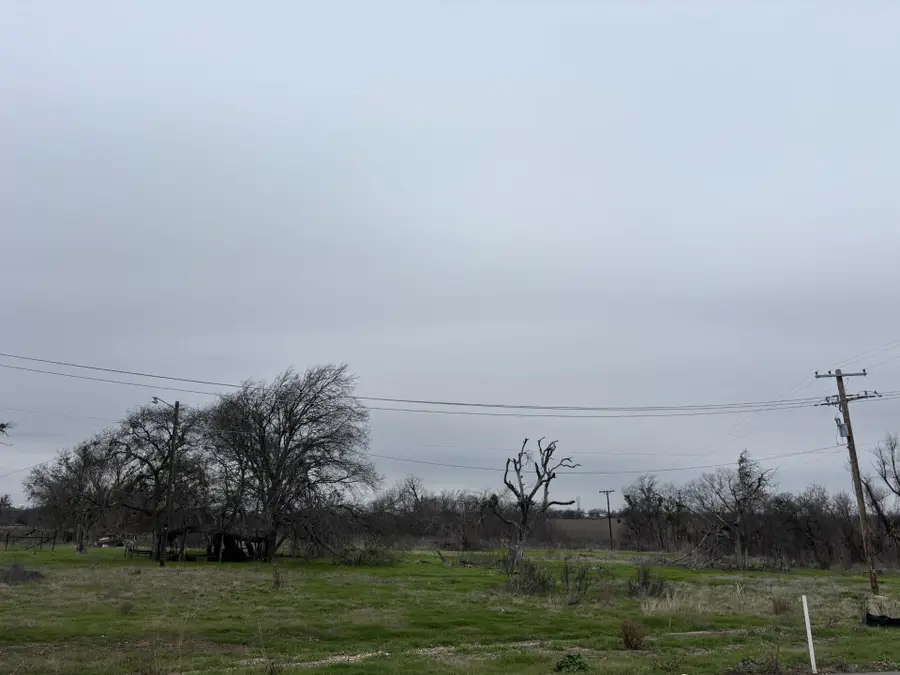1901 Cr332 Ct, Jarrell, TX 76537 - Image #2