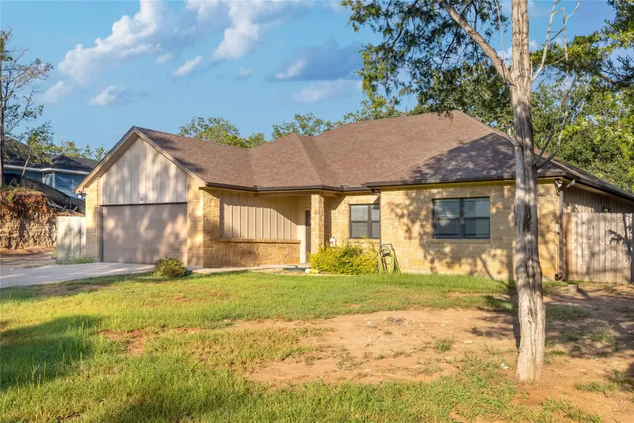 122 N Pohakea Dr, Bastrop, TX 78602 - Image #2