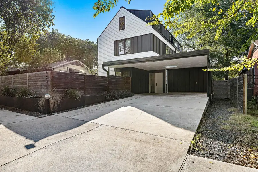 2935 Pannell St, Austin, TX 78722 - #2