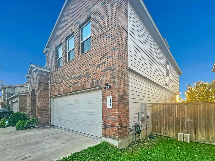 444 Major Lee Ln #14H, Jarrell, TX 76537 - #2