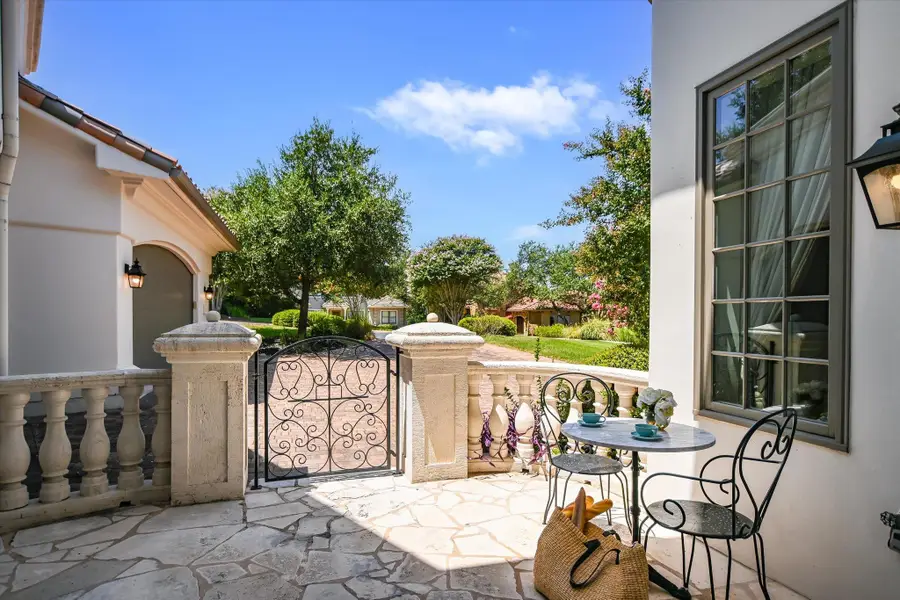 8734 Chalk Knoll Dr, Austin, TX 78735 - #2