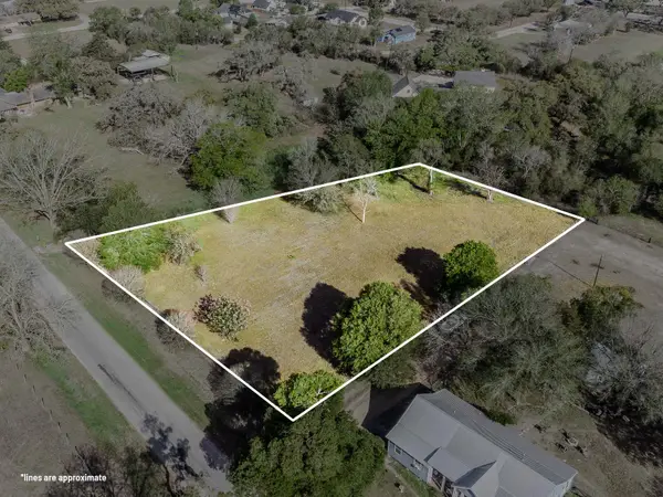 TBD E 9th St, Flatonia, TX 78941