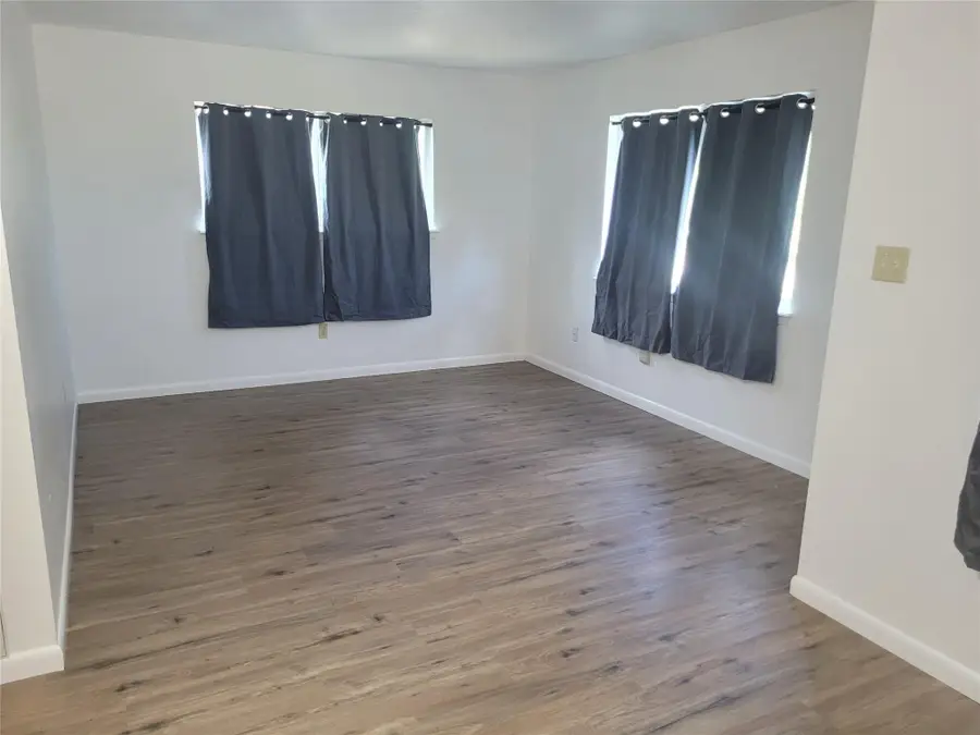 205 2nd Ave #1 & 2, Smithville, TX 78957 - #3