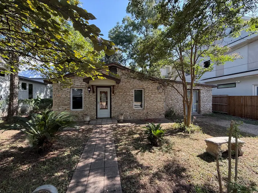 1402 Garden St, Austin, TX 78702 - #2