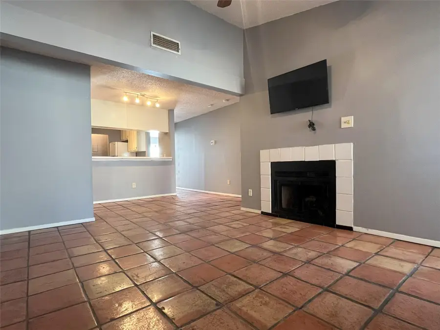 806 W 24th St #303, Austin, TX 78705 - #3