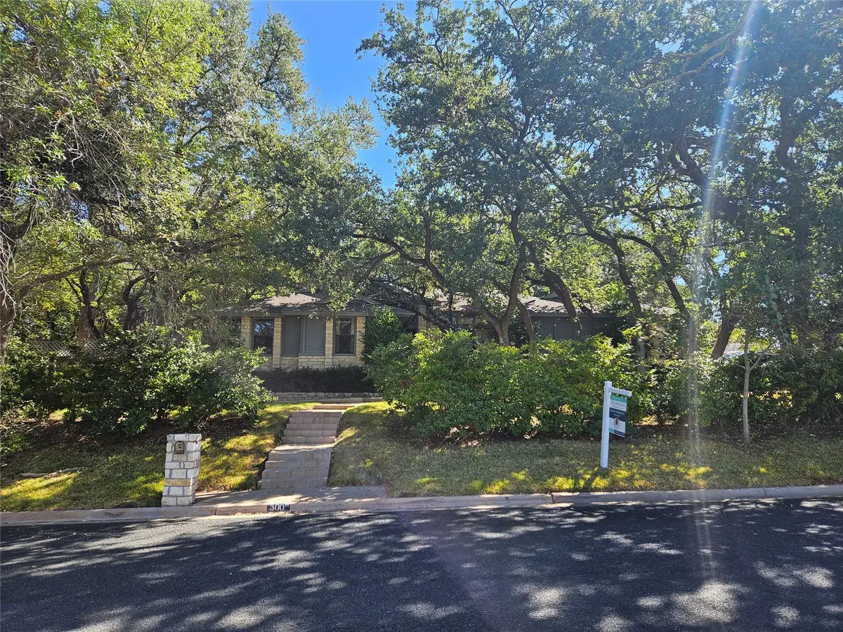 300 Norwood W St W, Georgetown, TX 78628 - Image #1