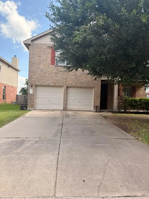 408 Mossy Rock Dr, Hutto, TX 78634