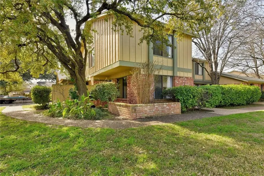 900 W Village Ln, Austin, TX 78758 - #3