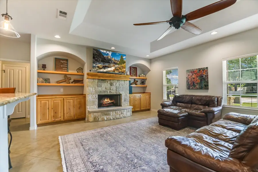 705 Woodland Park Dr, Marble Falls, TX 78654 - #2