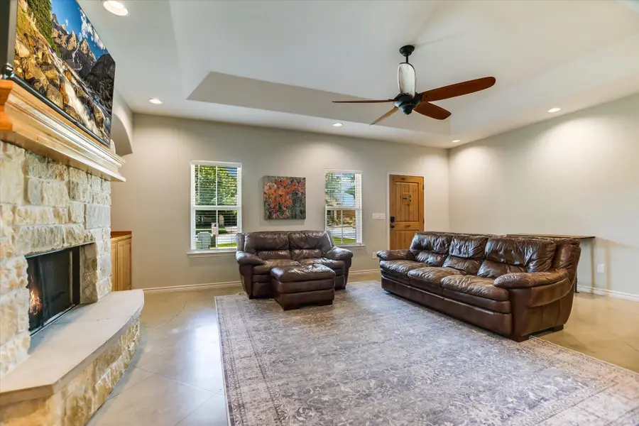 705 Woodland Park Dr, Marble Falls, TX 78654 - #3