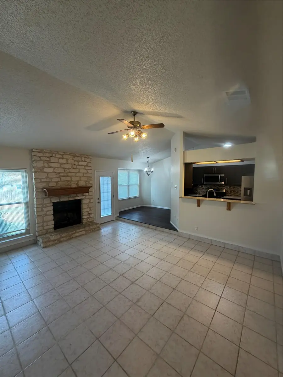 1100 York Castle Dr, Pflugerville, TX 78660 - #2