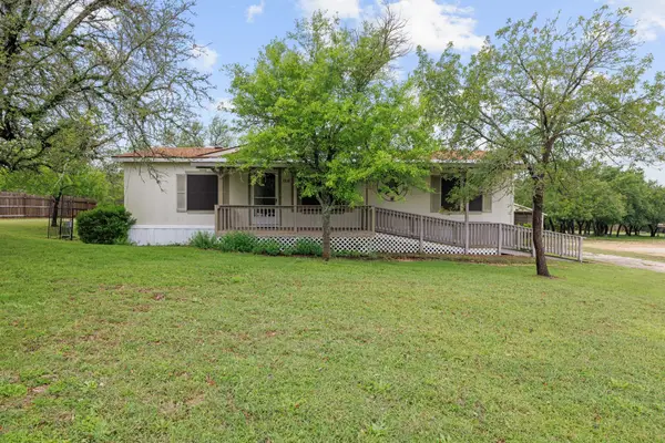 1210 Thousand Oaks Trl, Liberty Hill, TX 78642