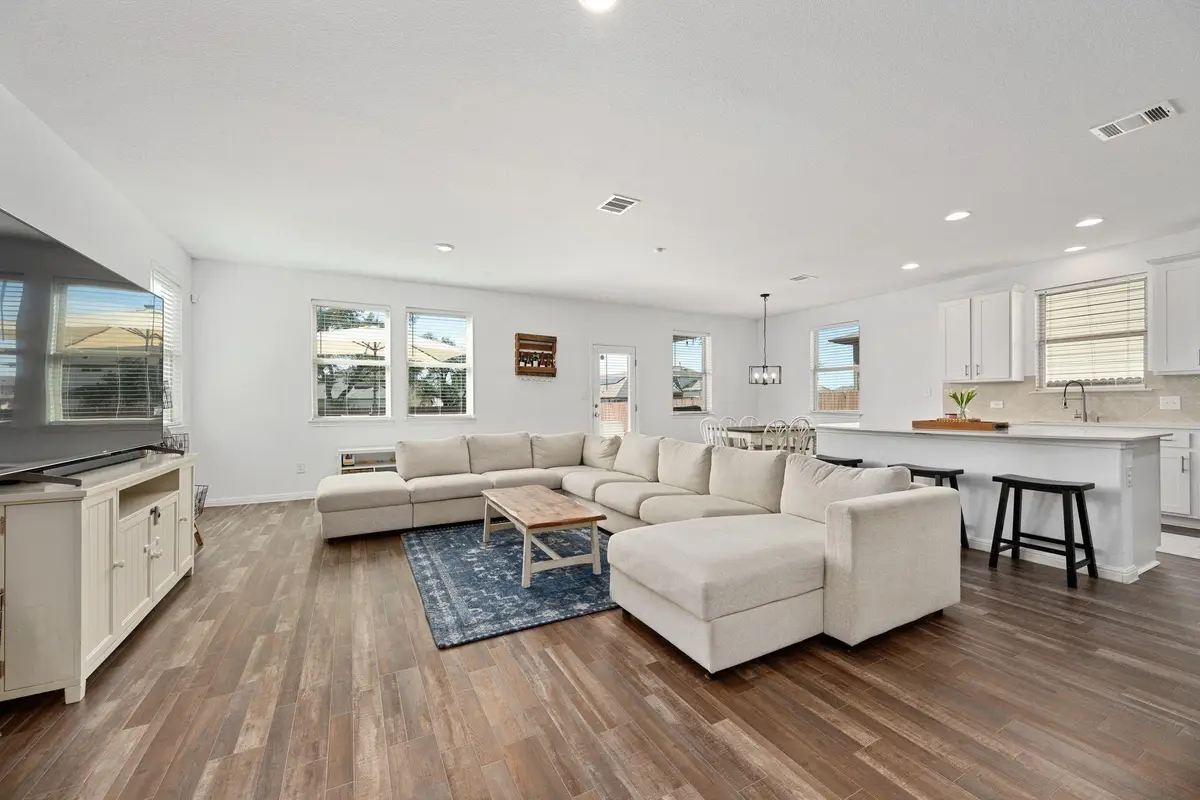 145 Earl Keen St, Leander, TX 78641 - #1