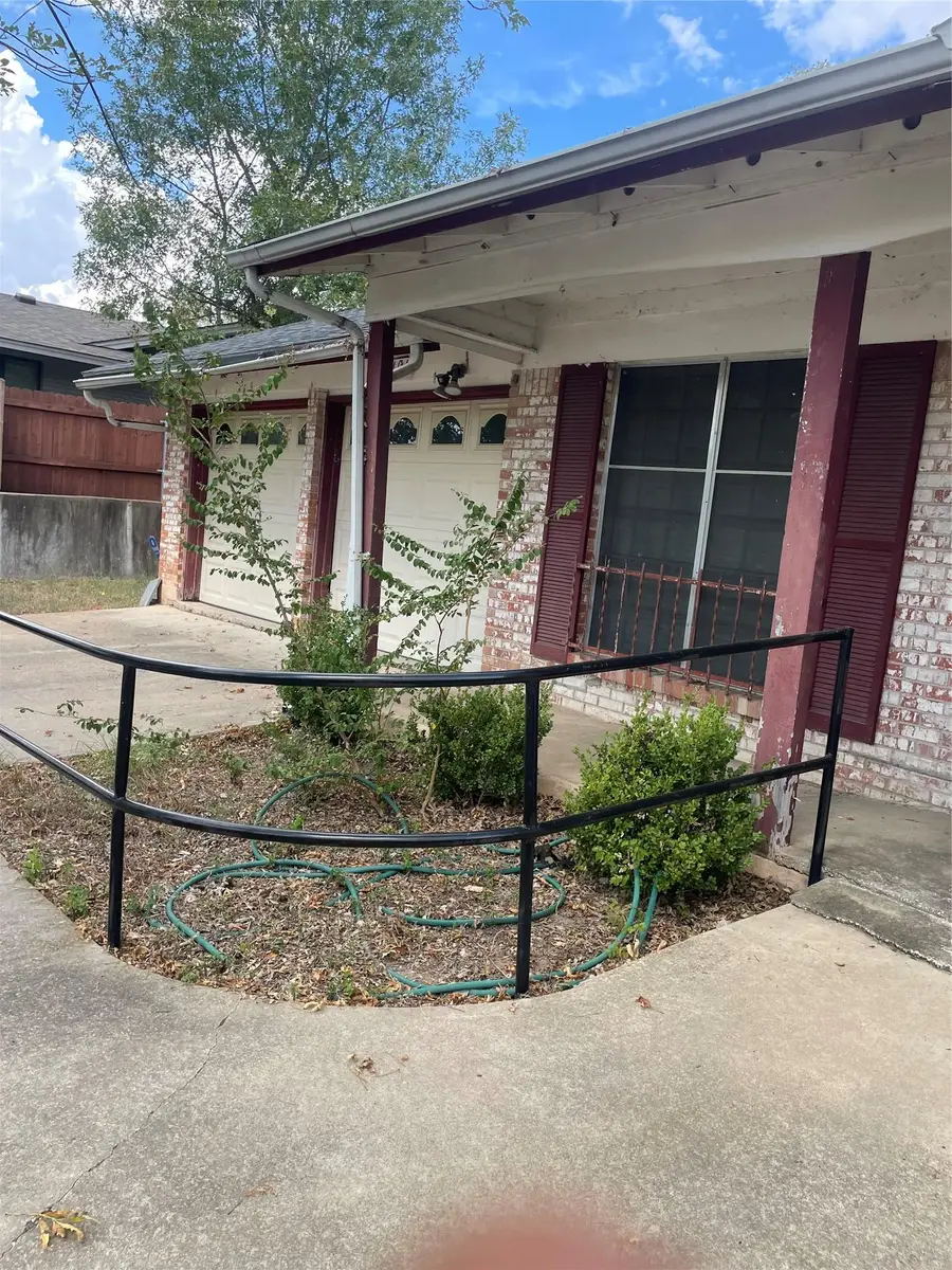 5106 Woodmoor Dr, Austin, TX 78721 - Image #3