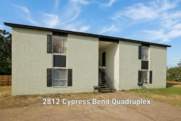 2812 Cypress Bend Cir, Bryan, TX 77801