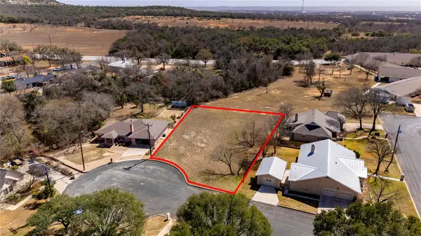 2009 Woodway Ct, Fredericksburg, TX 78624