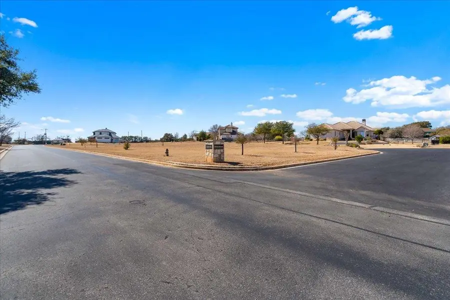 26601 Hunters Grove Ct, Spicewood, TX 78669 - Image #2