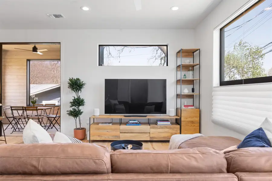 1202 Greenwood Ave, Austin, TX 78721 - #2