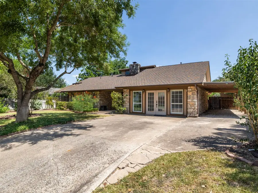 2101 Kent St, Taylor, TX 76574 - #2