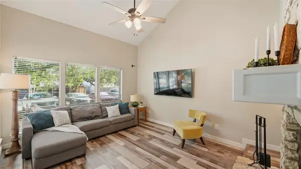 32 Cypress Pt, Wimberley, TX 78676