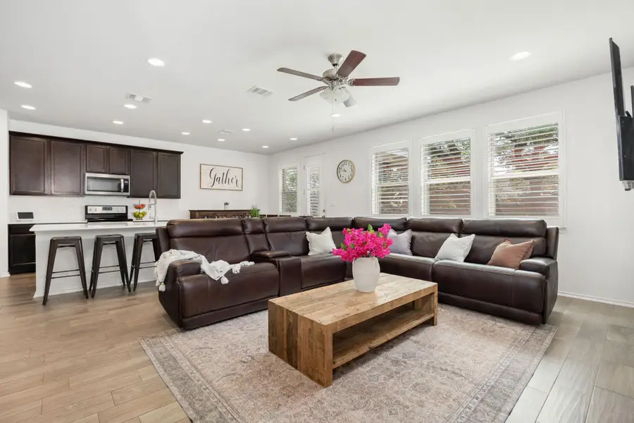 1340 Terrace View Dr, Georgetown, TX 78628 - Image #3