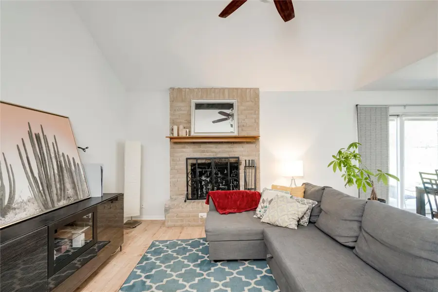 2004 Abbey Cir, Austin, TX 78727 - #2