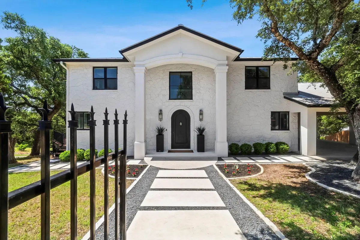 1242 Stagecoach Dr Dr, Canyon Lake, TX 78133 - Image #1