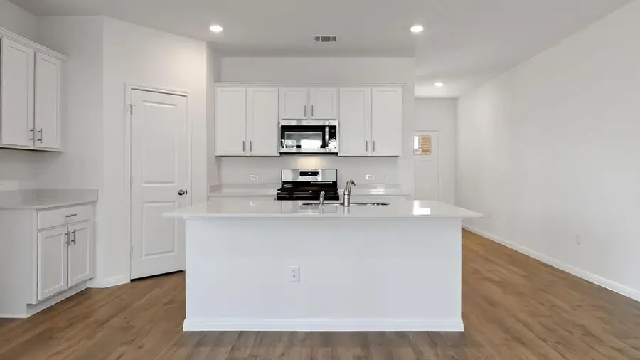 1808 Side Buster Trl, Leander, TX 78641 - Image #3