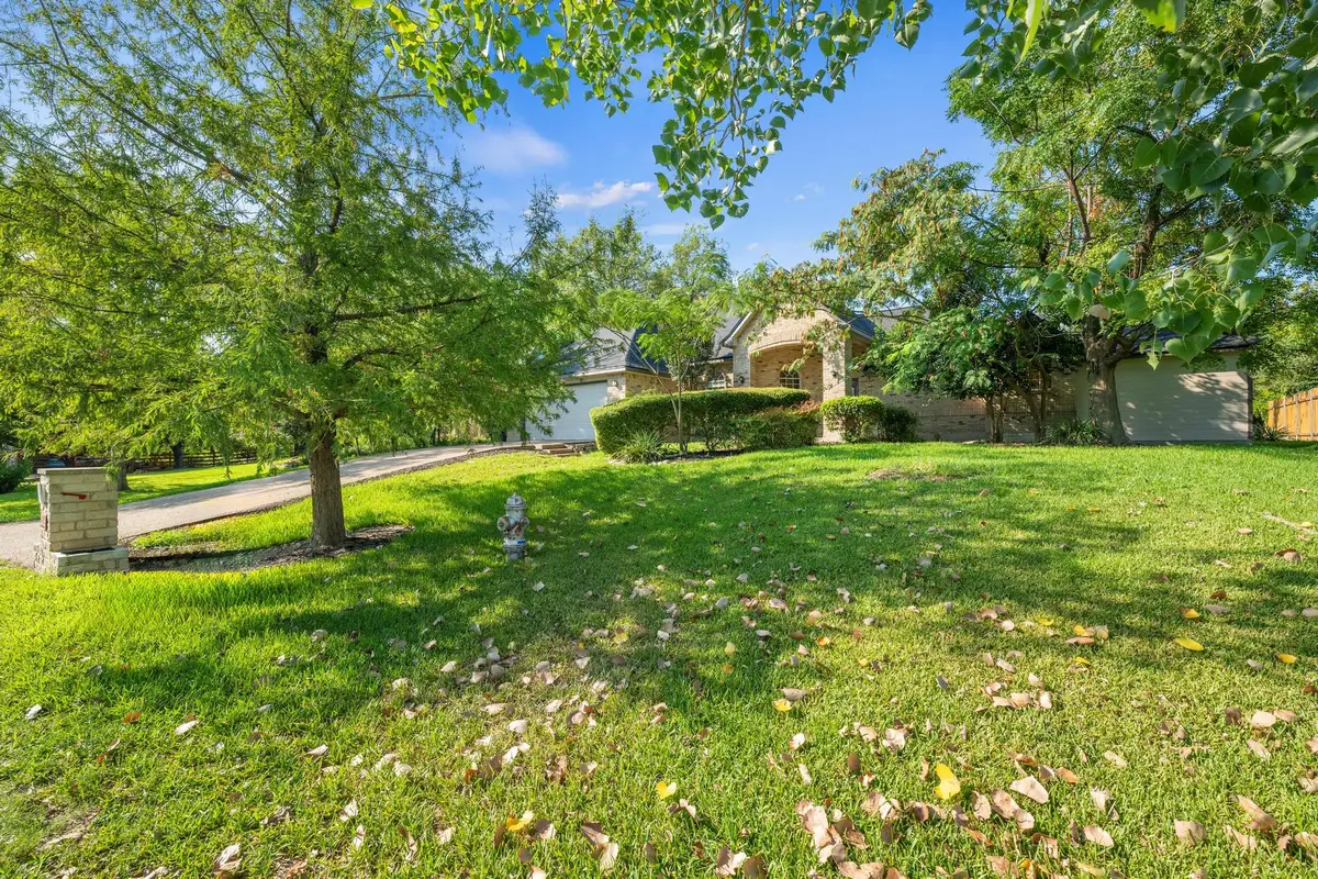 1204 Miami Dr, Austin, TX 78733 - Image #1