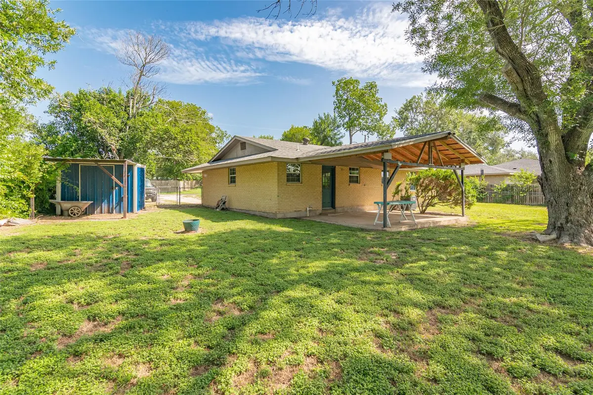 133 Country Acres Dr, Seguin, TX 78155 - Image #1