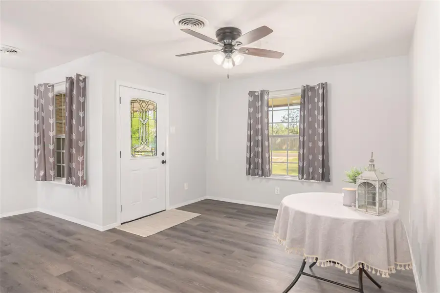 133 Country Acres Dr, Seguin, TX 78155 - Image #2