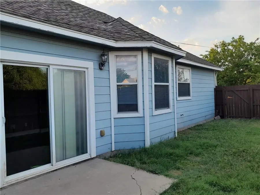 109 E Wheeler St S, Manor, TX 78653 - Image #2