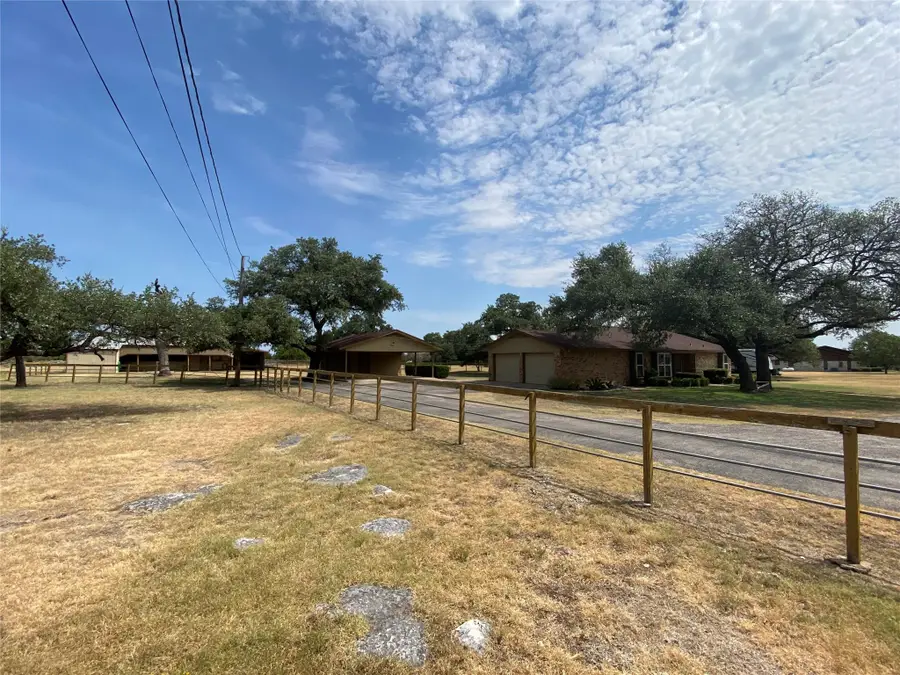 140 Oakridge Rd, Georgetown, TX 78628 - Image #3