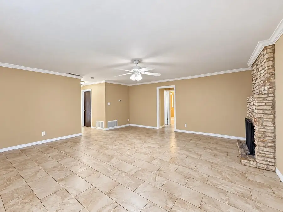 2518 Dovemeadow Dr, Austin, TX 78744 - #2
